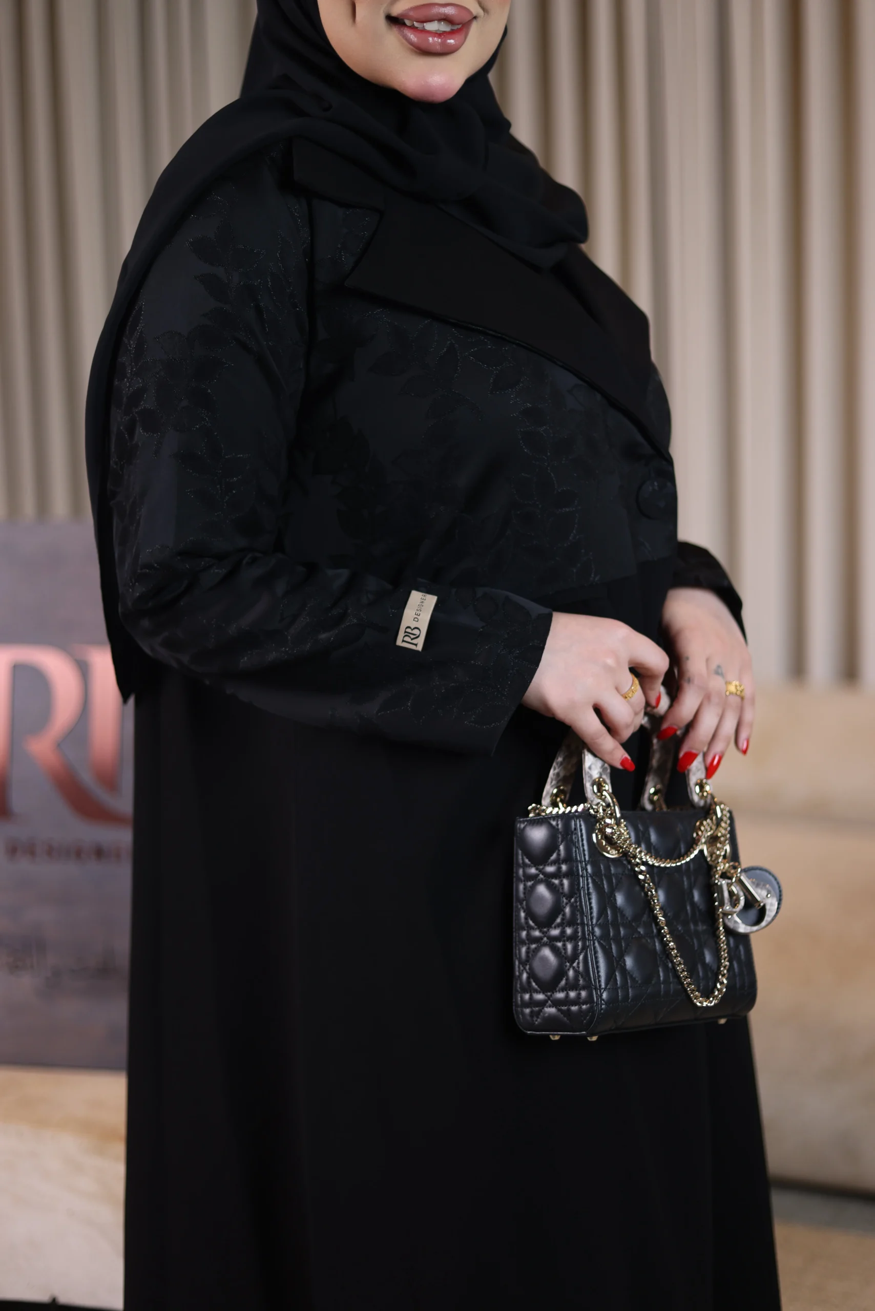 R10 Black - الصورة 2